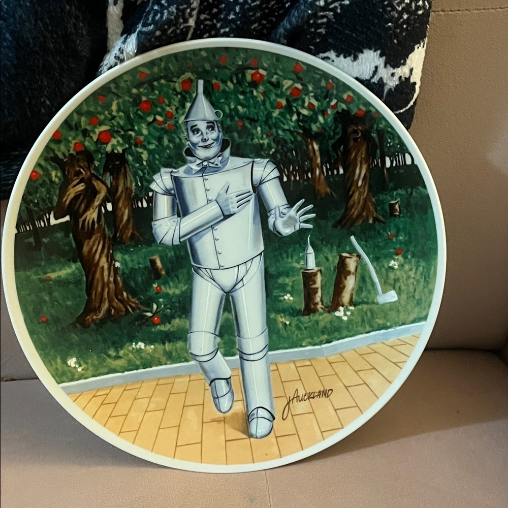 Knowles Limited Edition Collector's Plate